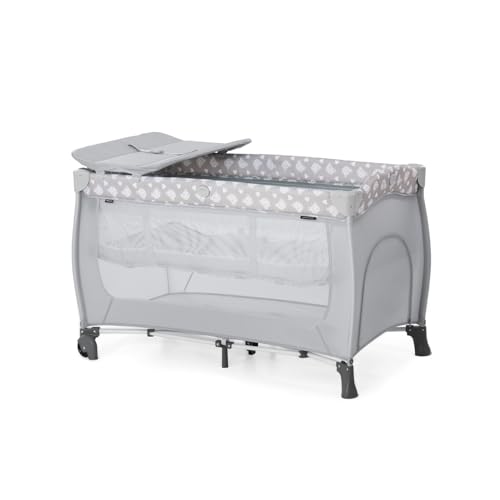 hauck Sleep N Play Center, Teddy Grey - Kinderreisebett Set mit Neugeboreneneinhang, Wickelauflage, Tragetasche, Rollen & Schlupf, Faltbar, Baby Reisebett & Laufstall ab Geburt bis 15 kg max. 3 Jahre